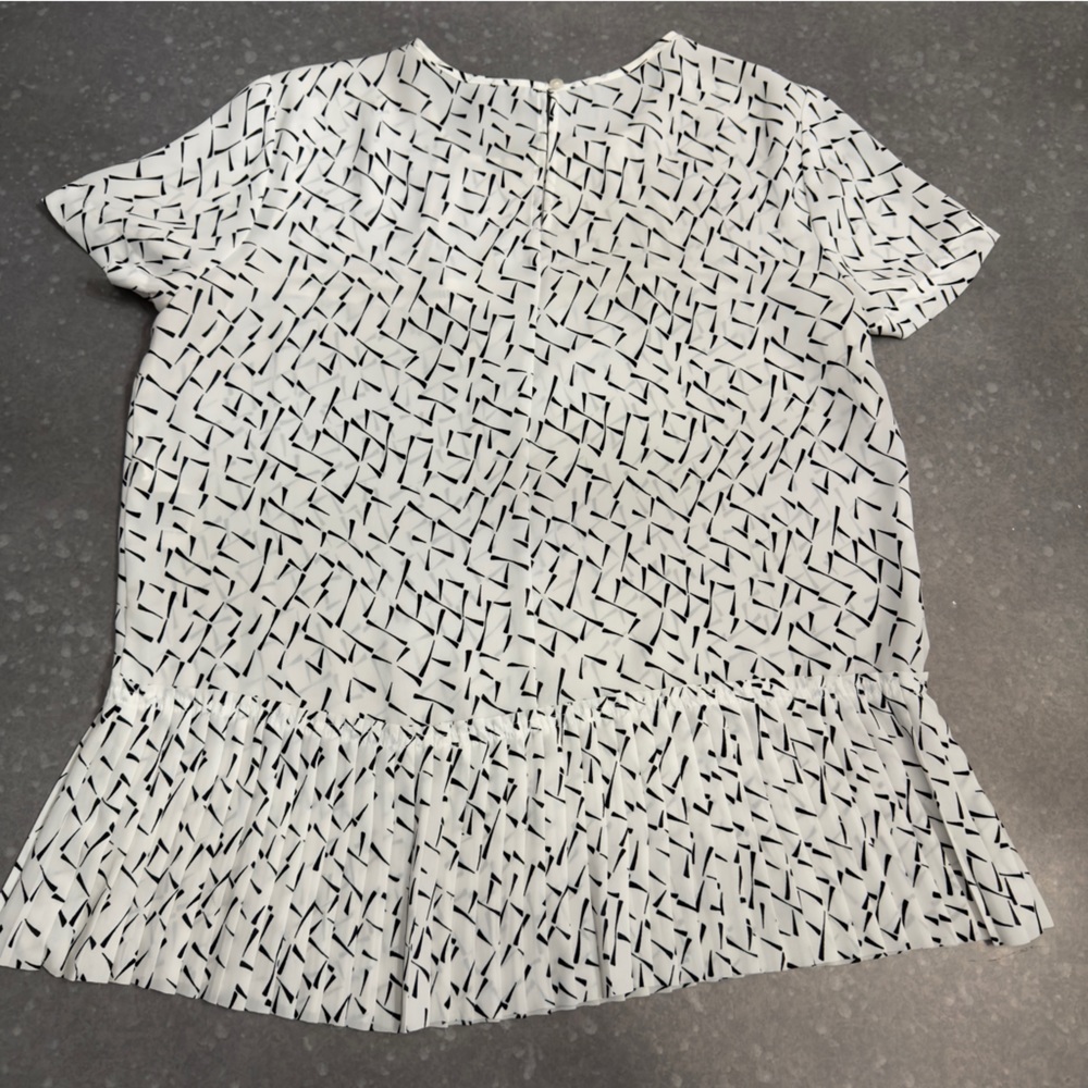 Banana Republic Women's Top - Picture 3 of 7